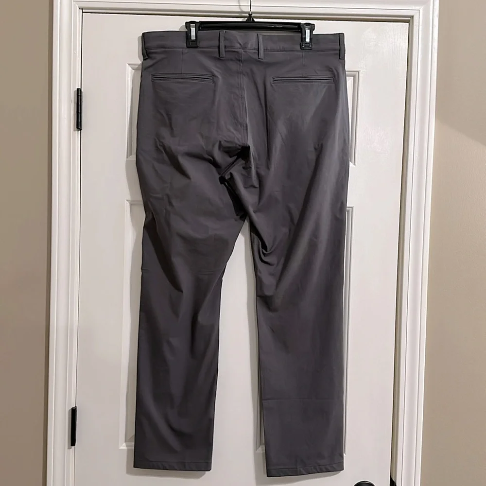 J.Crew 1040 Athletic tapered-fit tech pant in Bedford Coal Grey (35x30)